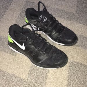 Nike Tennis Shoe